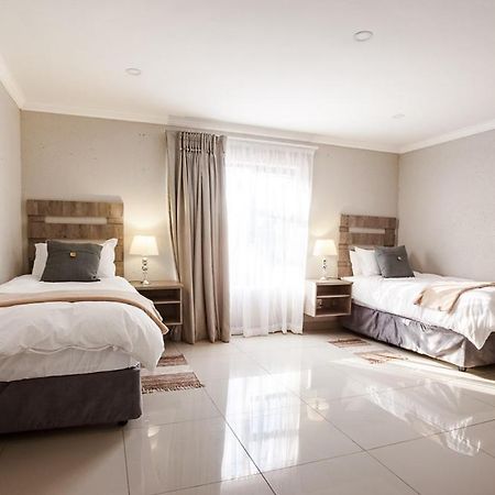 Windmills Rest Hotel Pretoria-Noord Buitenkant foto